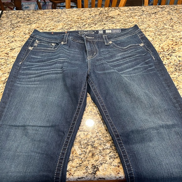 Jeans - Picture 3 of 4